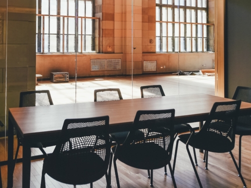 crew-7cPNnx13Qpo-unsplash