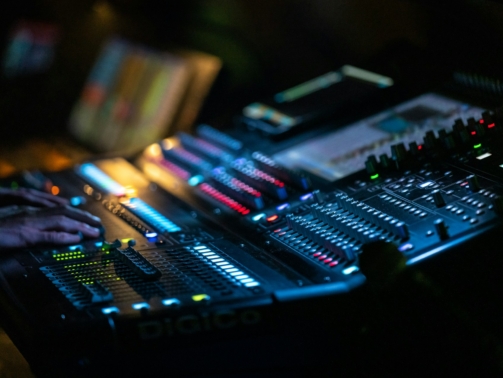 daniel-robert-dinu-OOoEFs0QyqQ-unsplash