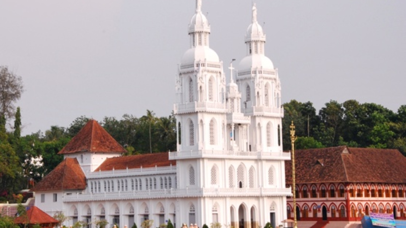 Kirche_Kuravilangad_Juli_2011