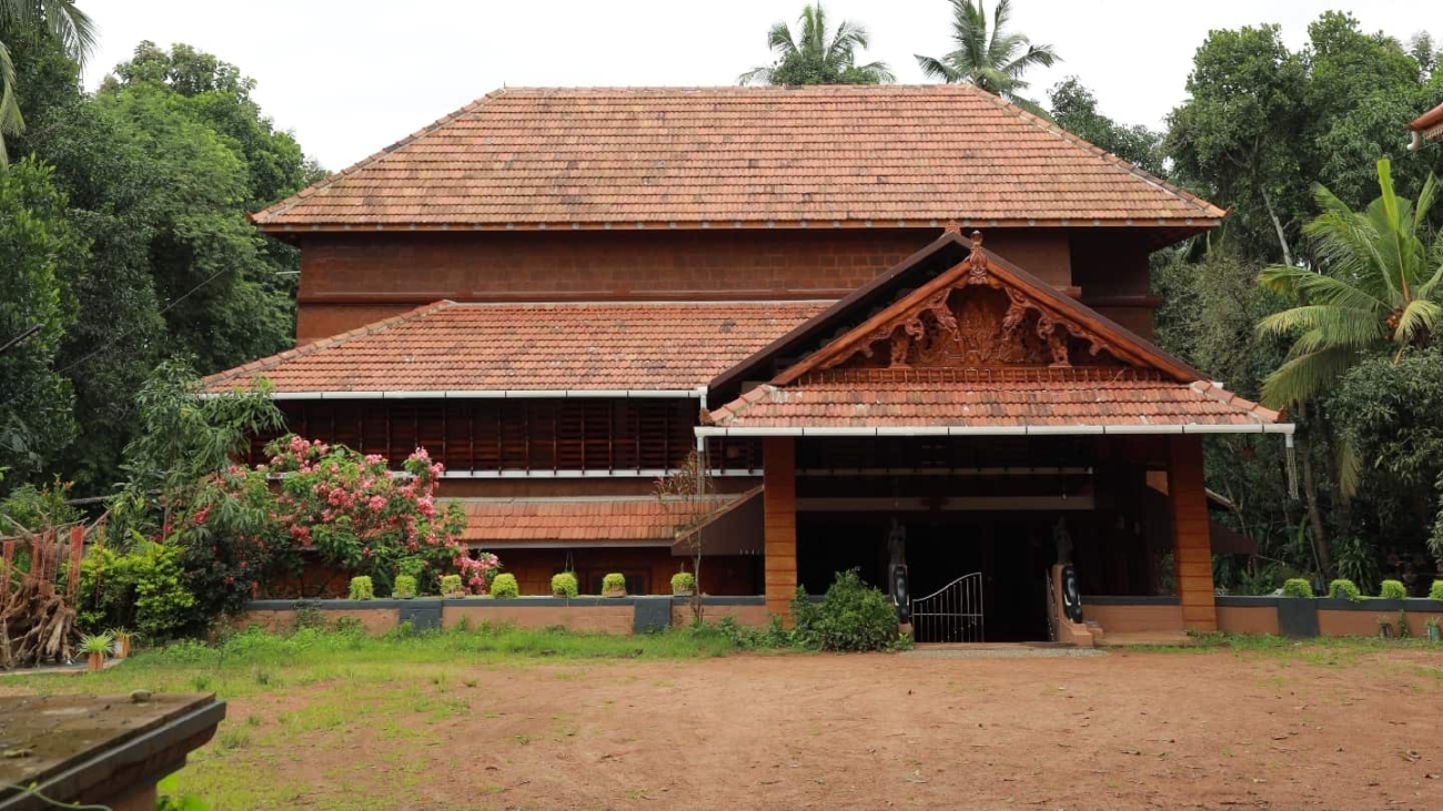 andaladi-mana-taravadu-alathur-palakkad-palakkad-temples-rt8cz7hlce