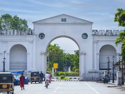 images - 2025-12-31T073207.945