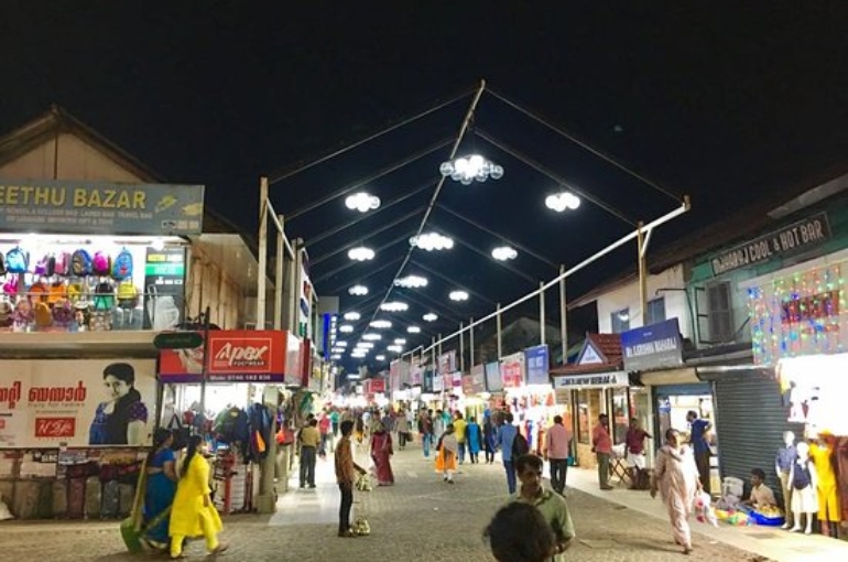 mittayi-theruvu-night