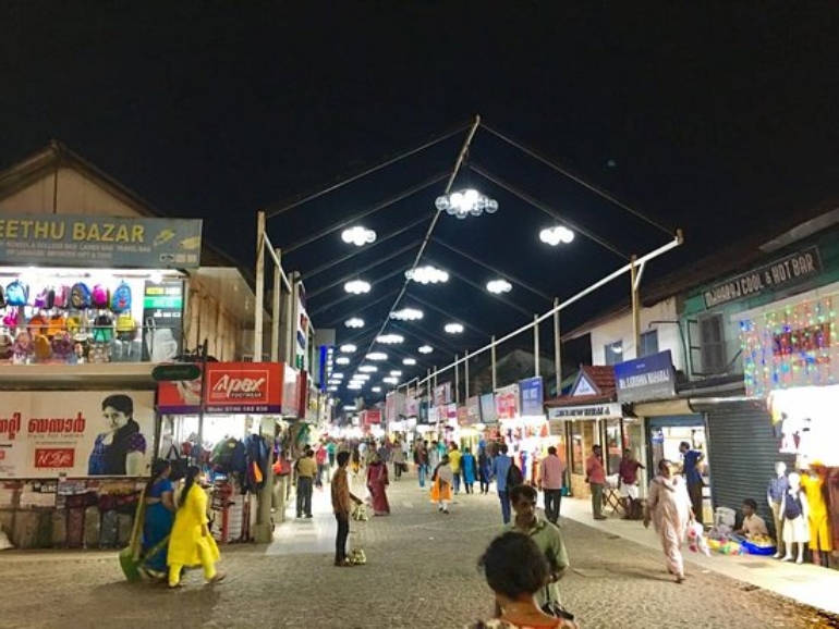 mittayi-theruvu-night