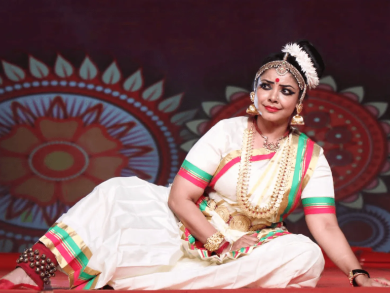 mohiniyattam-dance