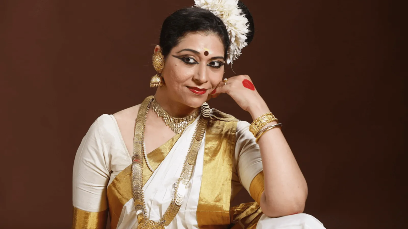 mohiniyattam-dance-overview