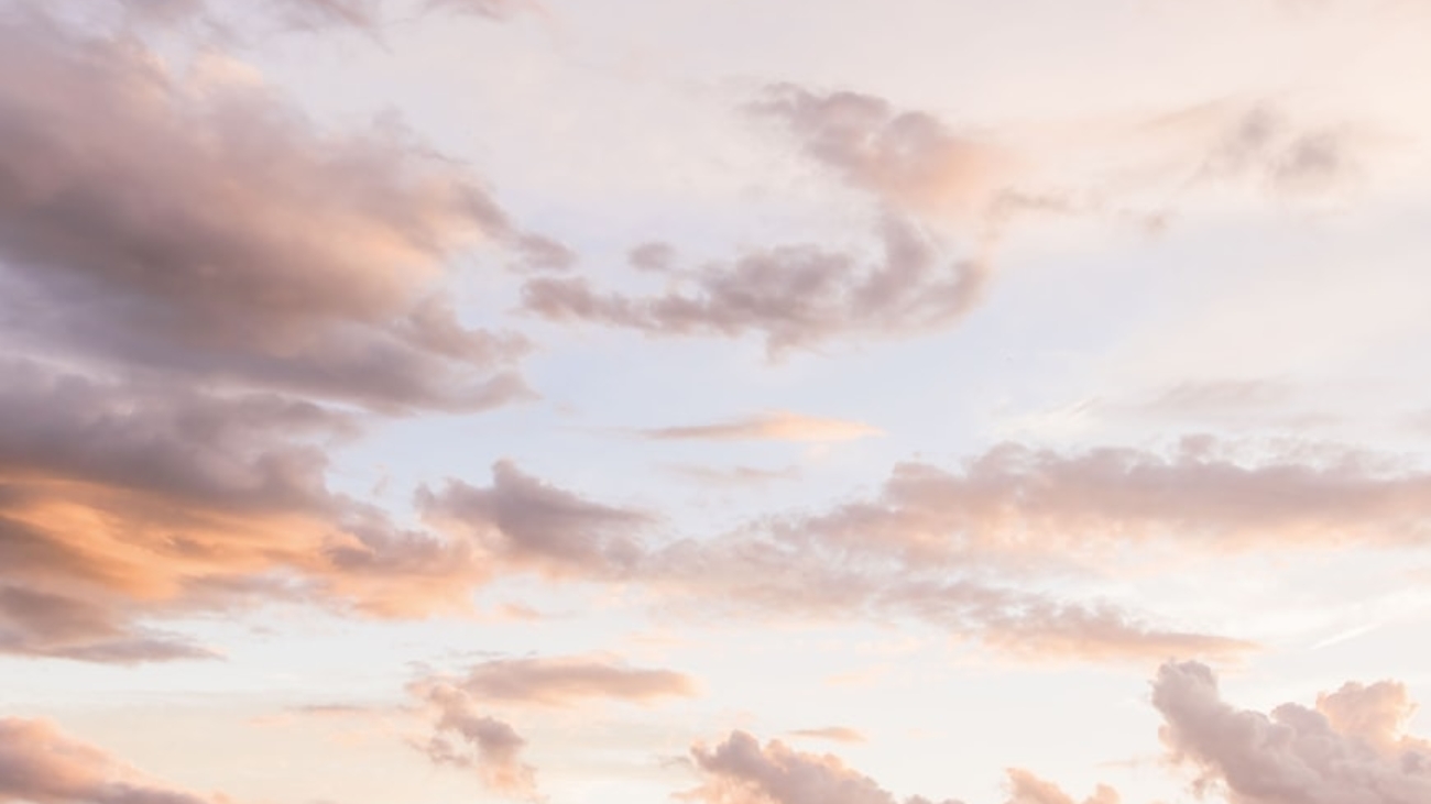 photo-1529697216570-f48ef8f6b2dd