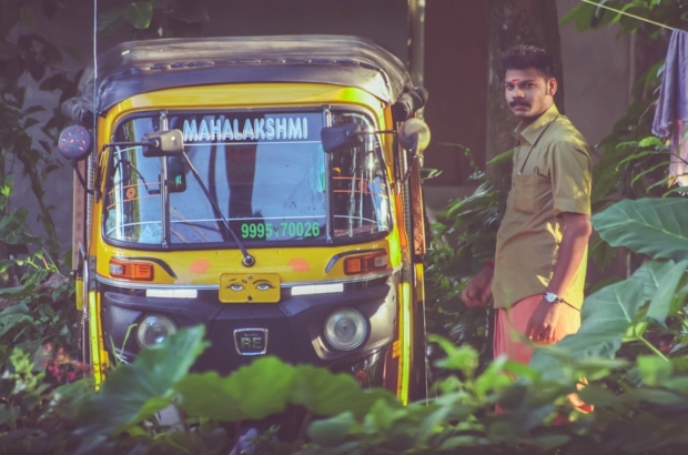 photo-1536404739248-428902ce6a3d