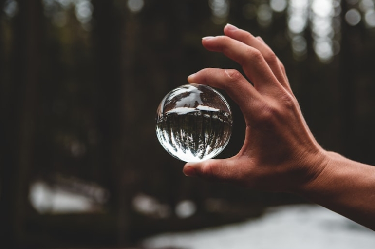 photo-1556848354-69ce551e6d2d