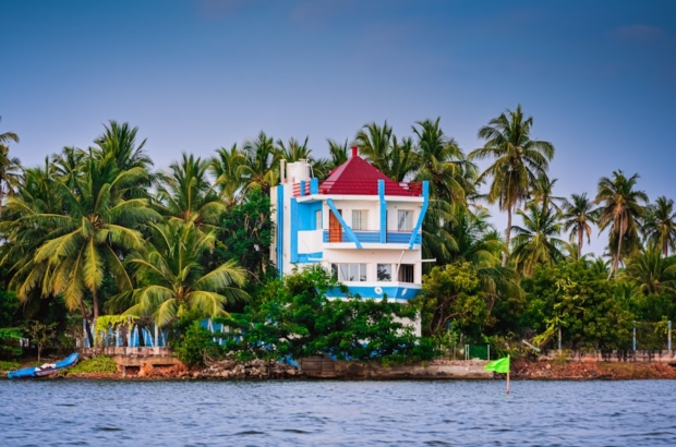 photo-1572883608940-9935ce05e884