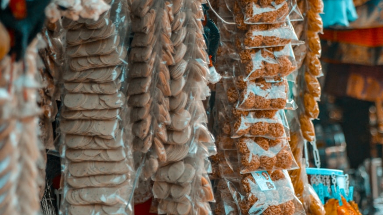 photo-1576394107941-89125ac94a13