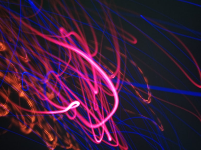 photo-1583442891008-4d9e02865d51