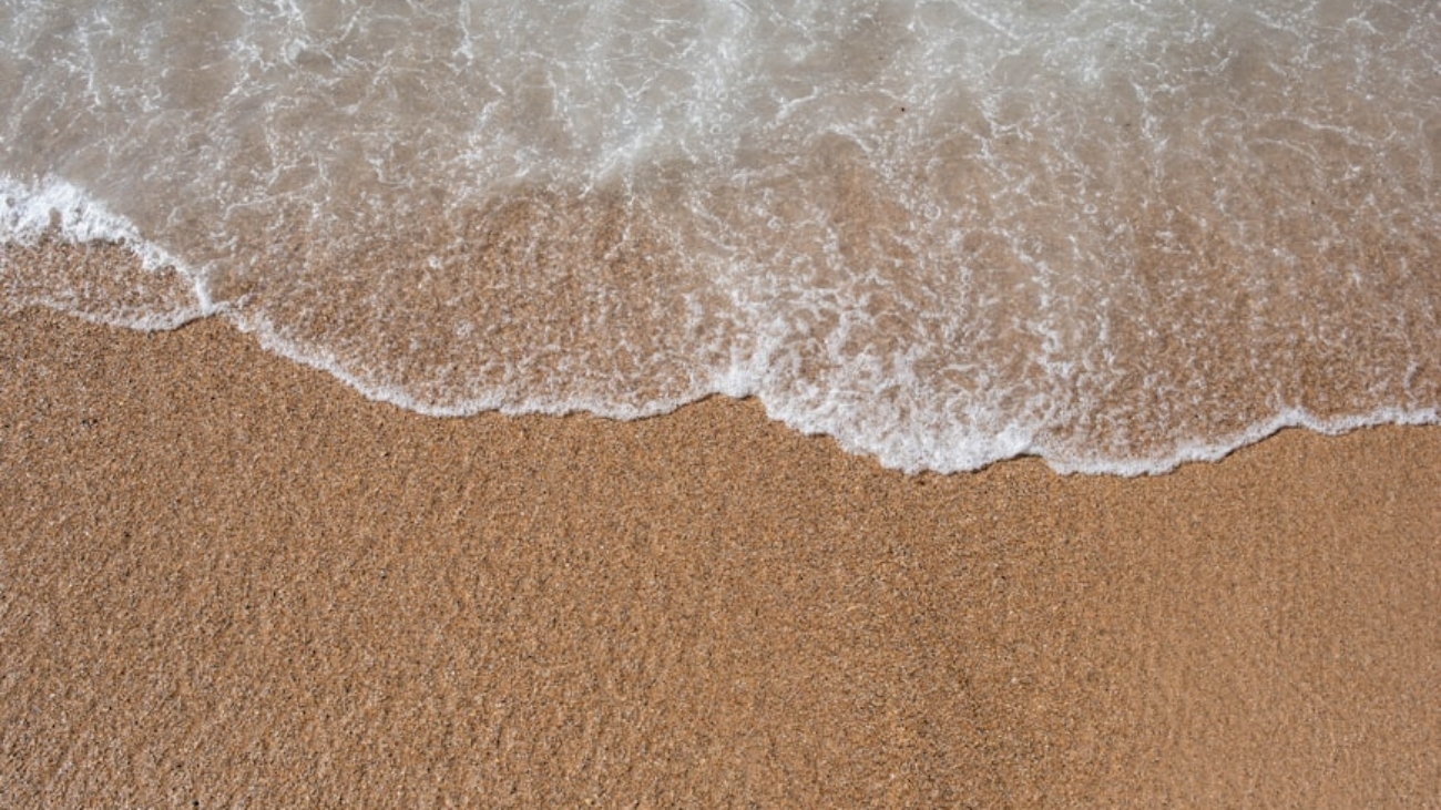 photo-1608031753712-31d931389d6f