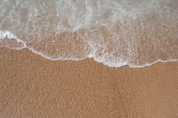 photo-1608031753712-31d931389d6f