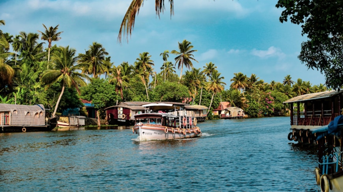 photo-1652460816777-a58bf8ed1f08