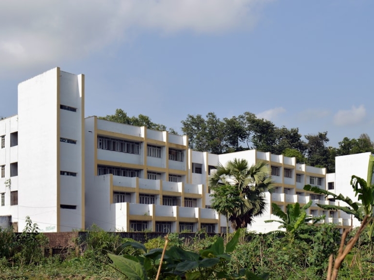 photo-1661112343792-217980cf7c26