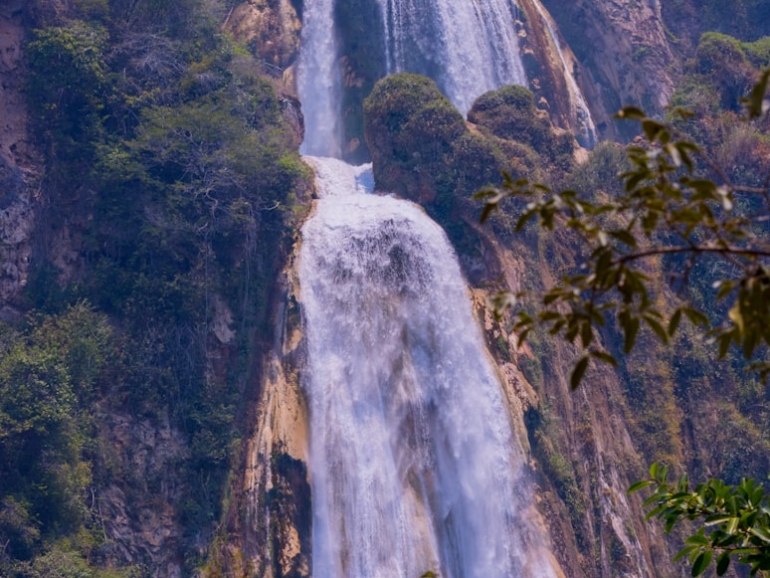 photo-1682449815387-d3d75f685e37