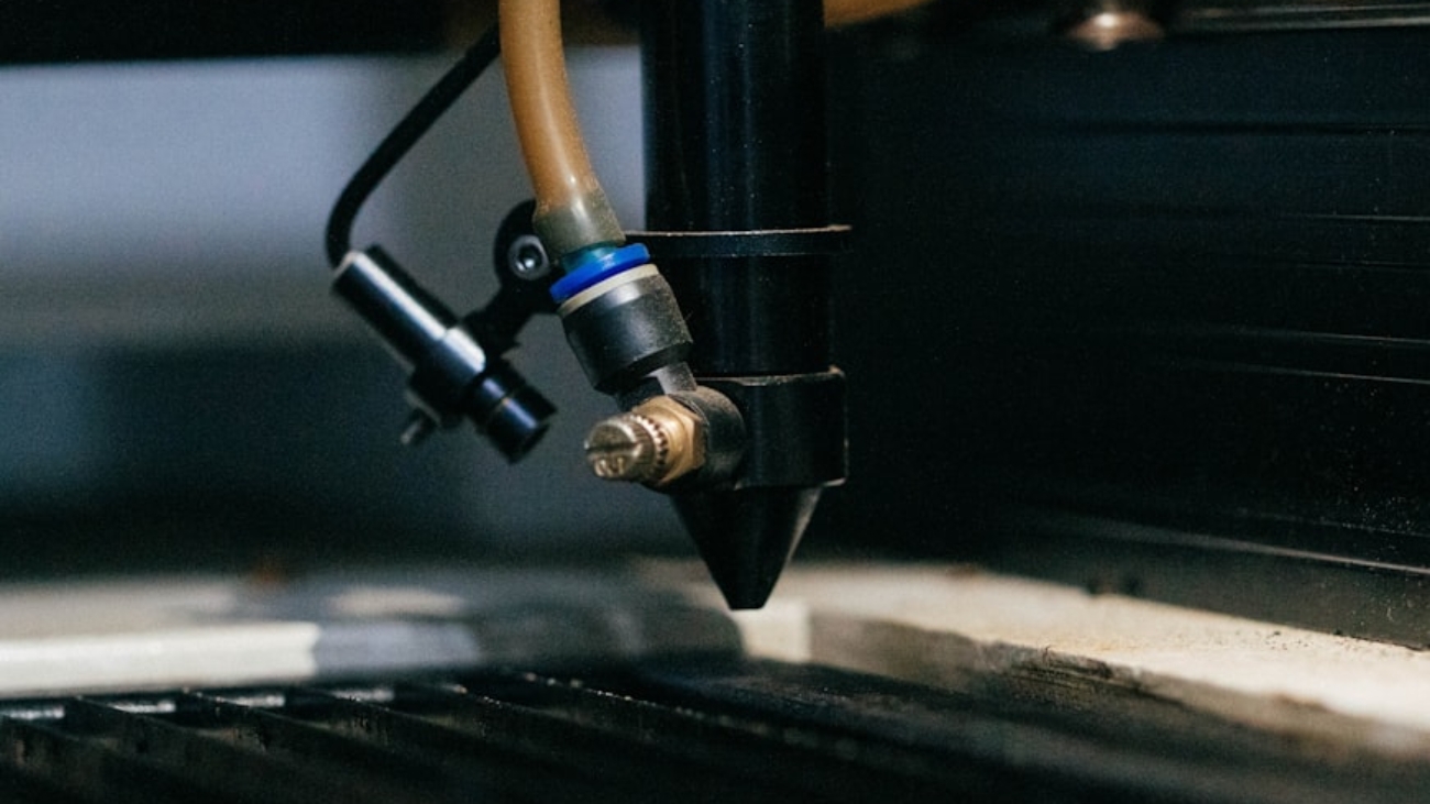 photo-1707622611754-436196567205