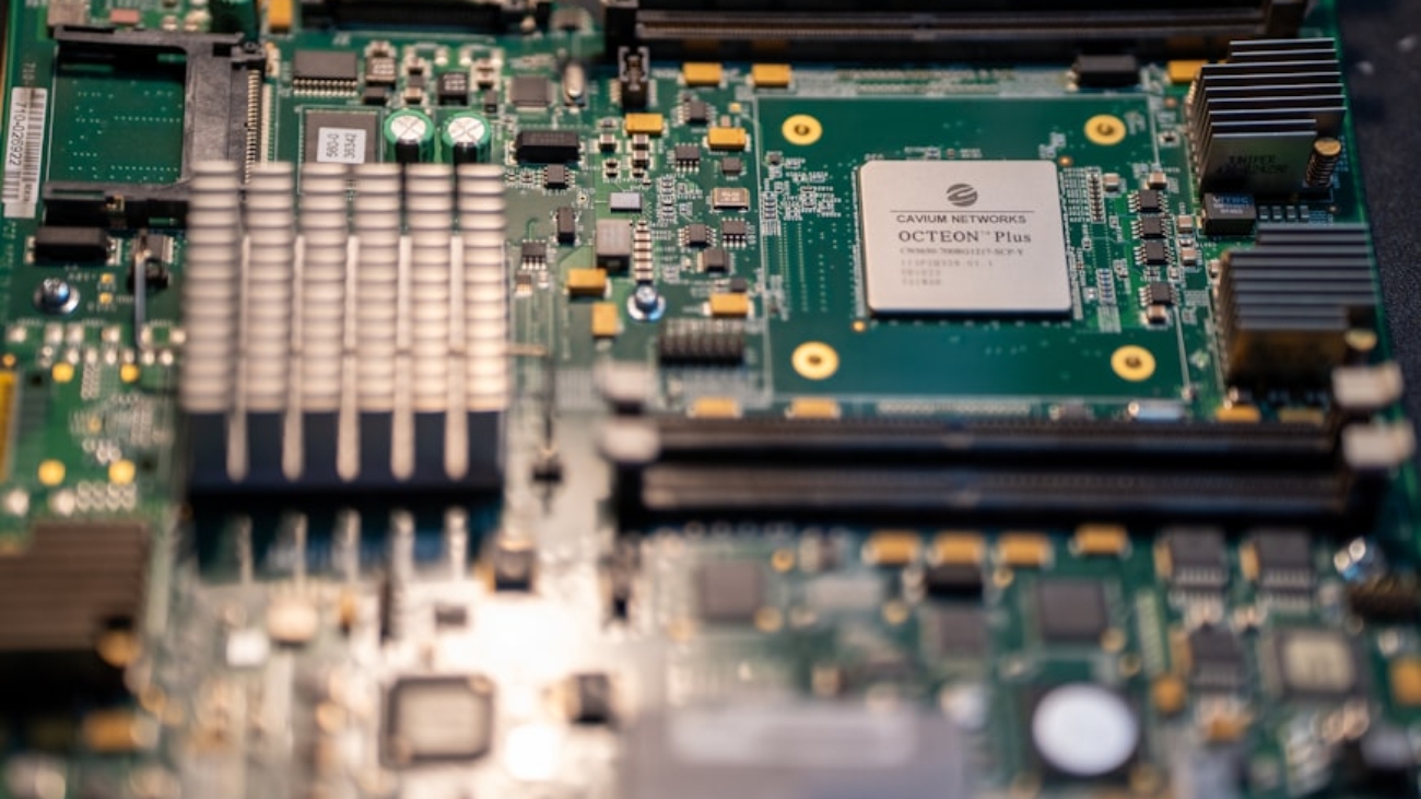 photo-1746913370914-280363b5e15f