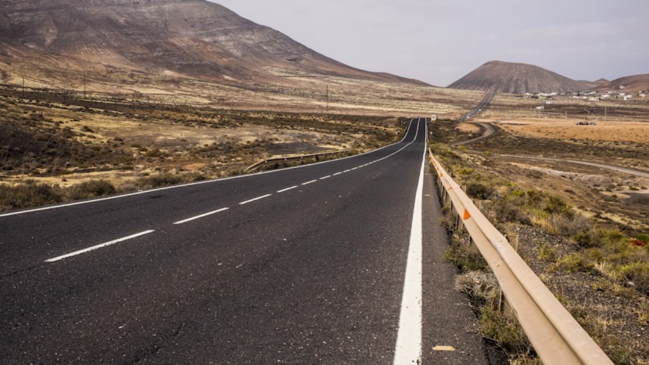 premium_photo-1663011014510-c1aad358e01c