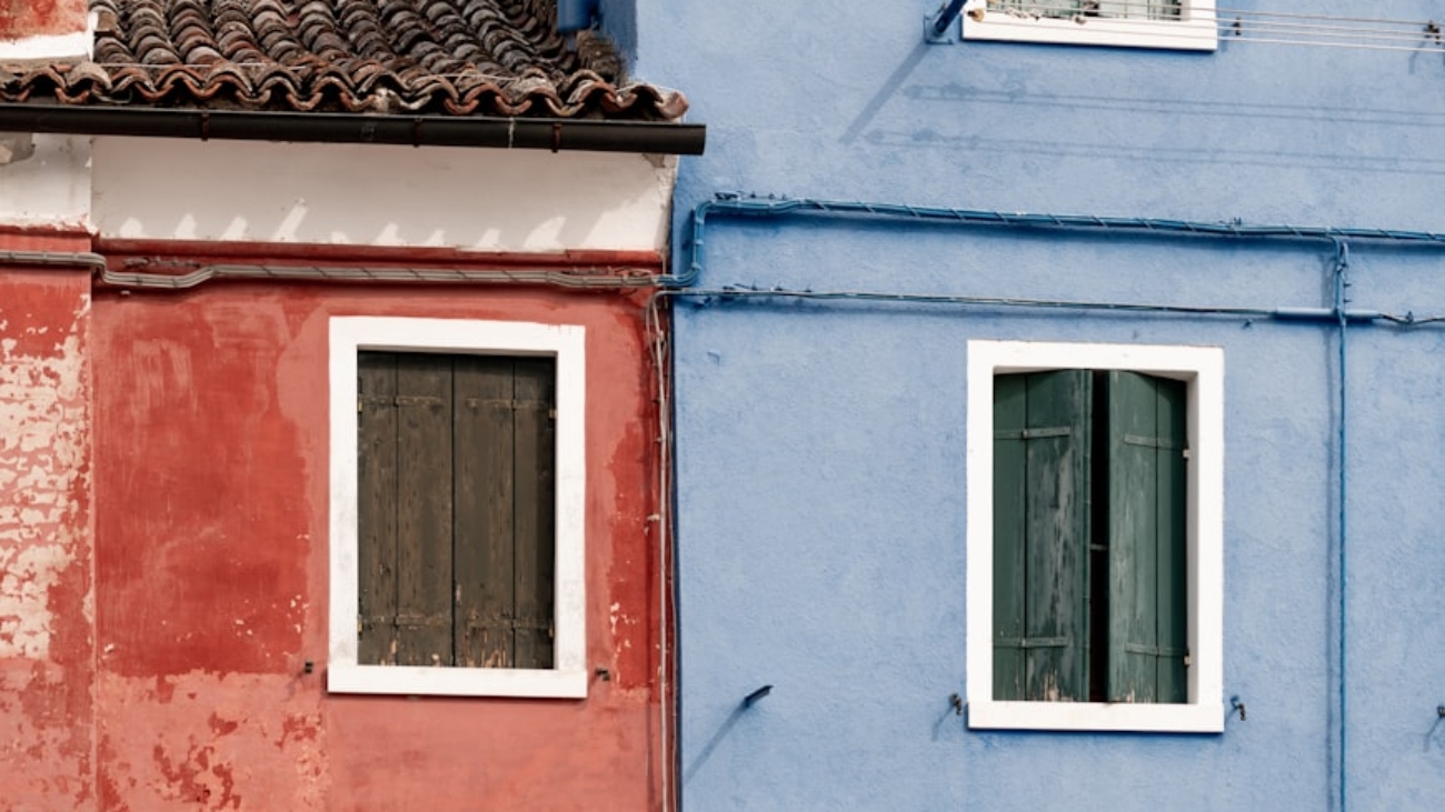 premium_photo-1677646870379-b893059f71a0