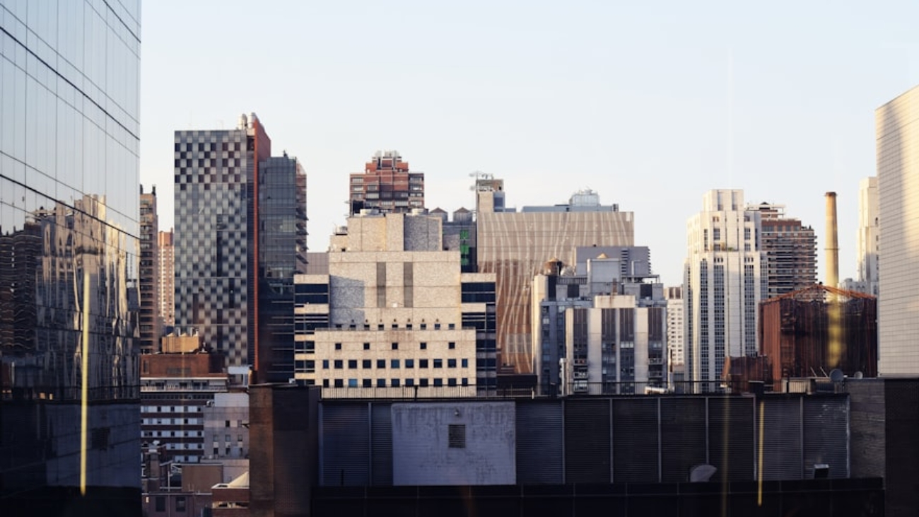 premium_photo-1682968360724-723d0188b9cb