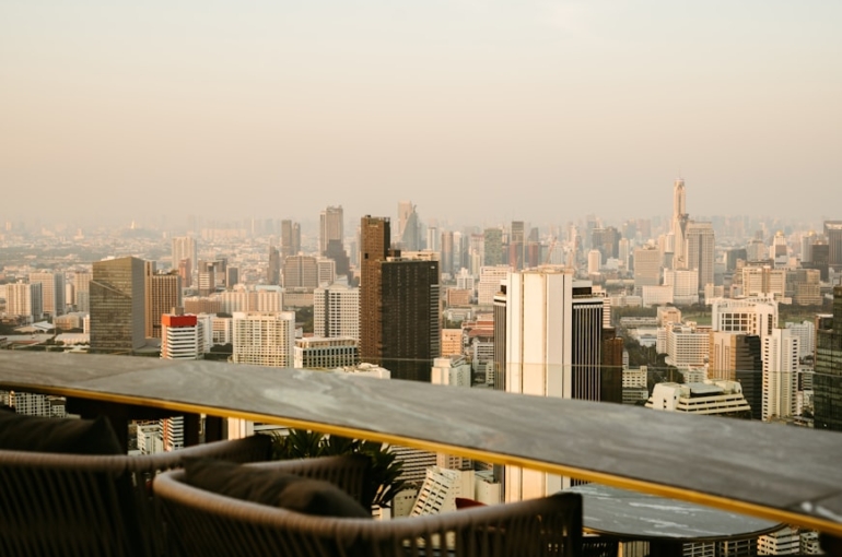 premium_photo-1736235901166-109576170e4e