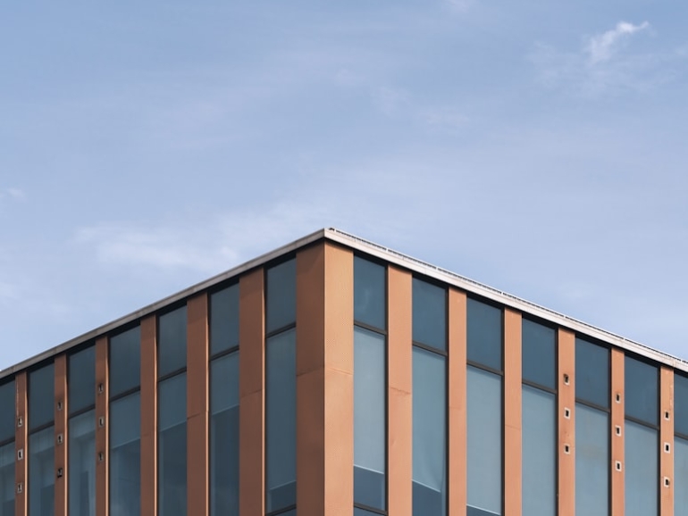 premium_photo-1747659147124-d1061ea747ad