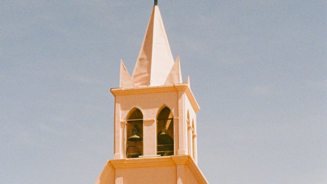 premium_photo-1750279887134-9bcd44c06a04