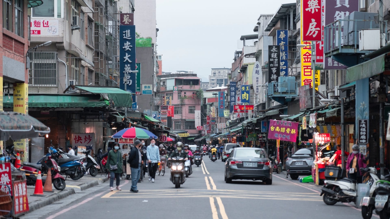 Navigating Taiwan's Complexity: A Deep Dive into Geopolitics, History, and Economic Triumphs 